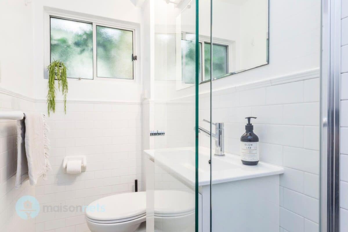 1 Bdrm Manly Beachside Apt With Parking Sydney Bagian luar foto